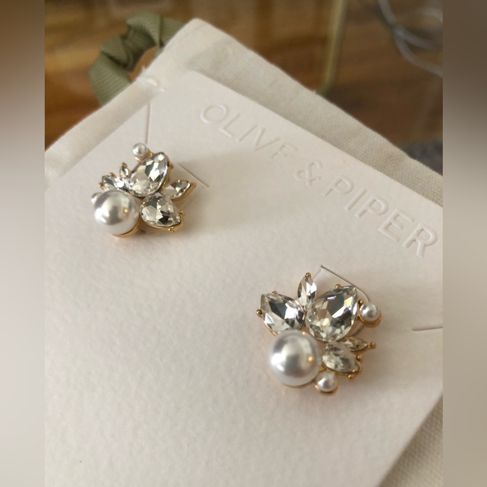 Olive and Piper Bordeaux earrings